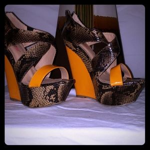 Justfab Women wedge shoes